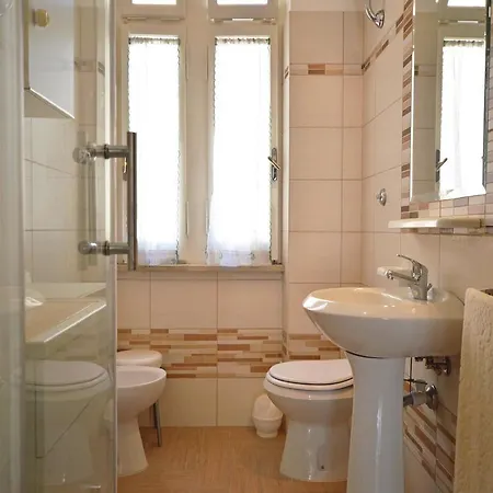 Four Bedroom In * ペスカーラ